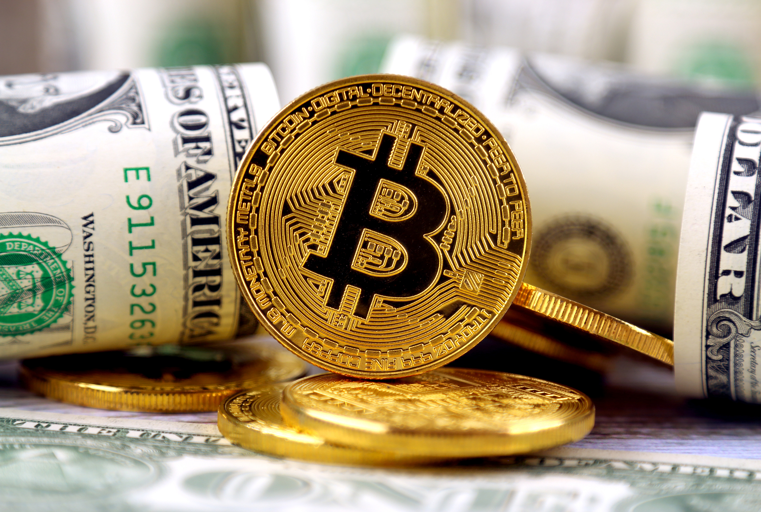 Benefits and Risks of Trading Forex With Bitcoin