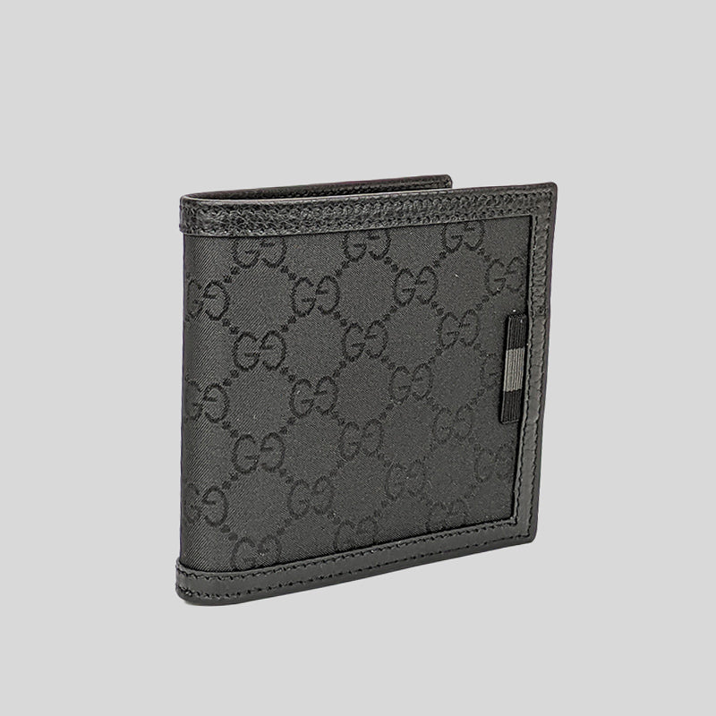 Gucci Signature wallet | Luxury brands fashion, Gucci, Card case wallet