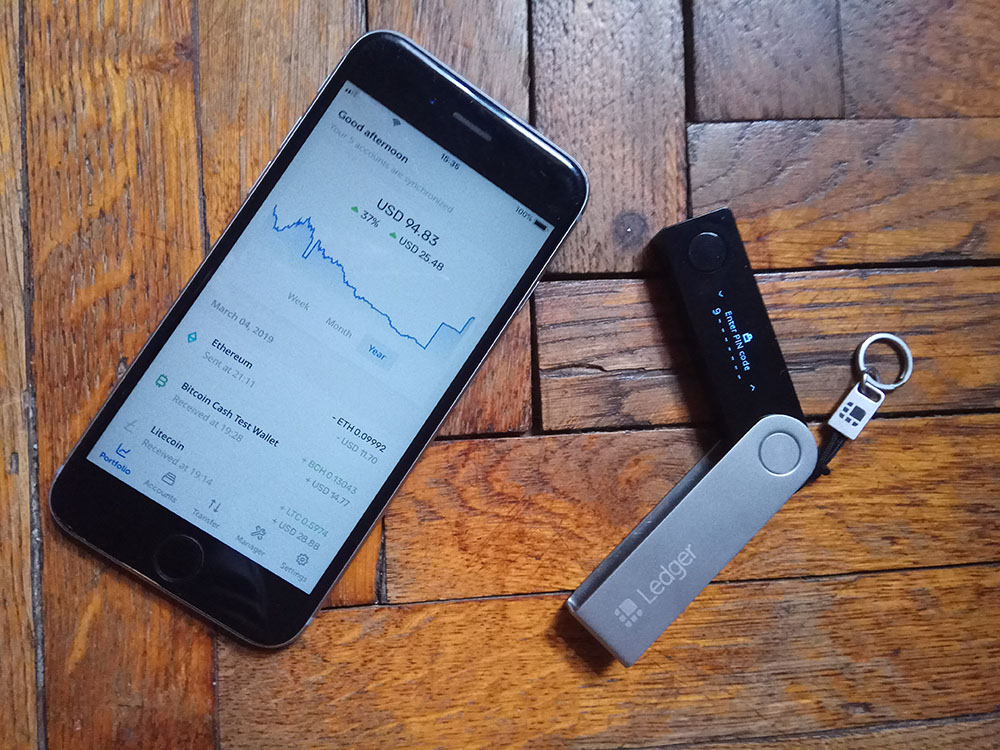 Ledger Nano X Review - 5 Things to Know ( Update)