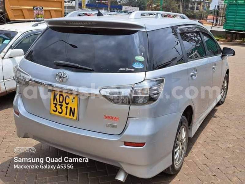 Buy used toyota wish white car in nadi in western - bulacars