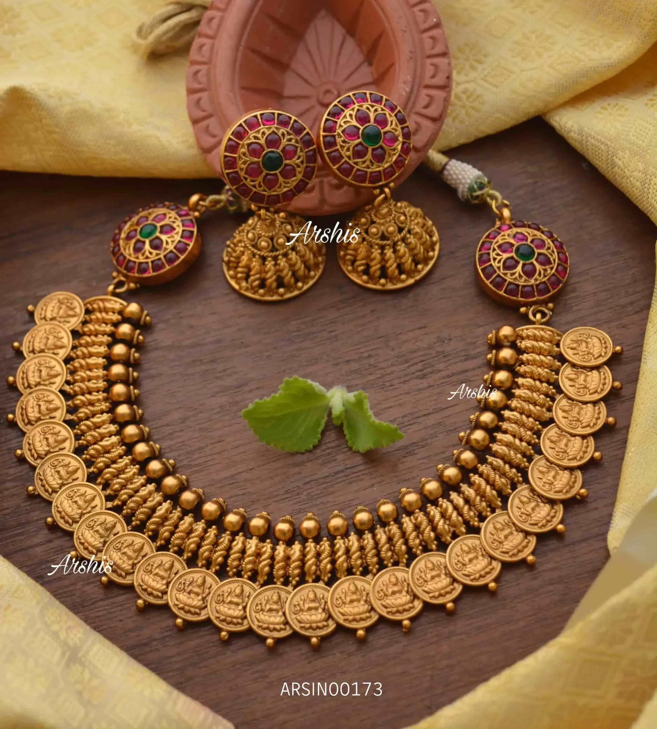 Antique Gold tone Lakshmi coin necklace set dj – dreamjwell