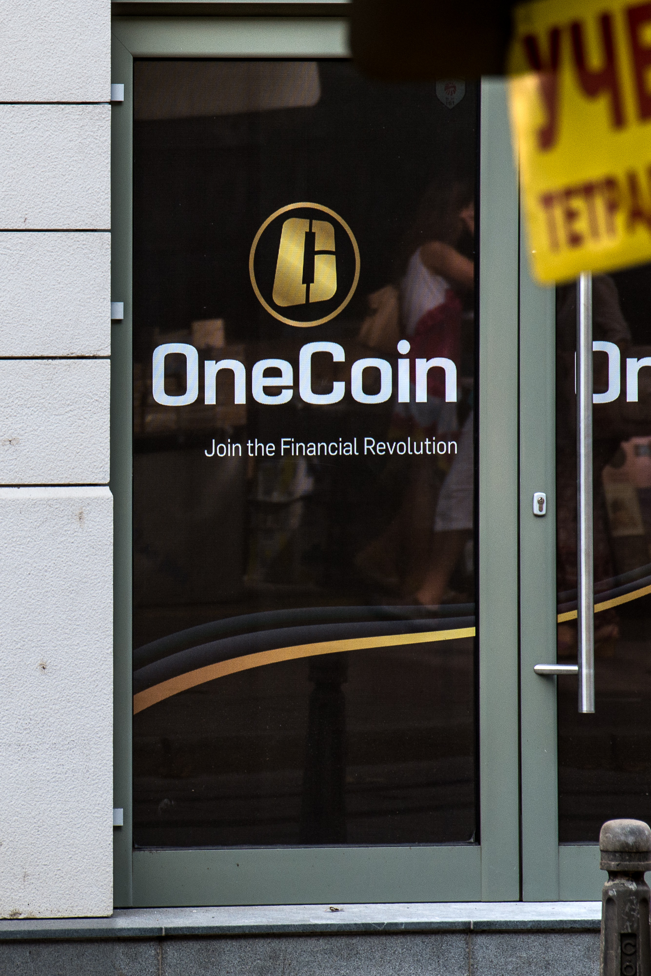 'Cryptoqueen' associate pleads guilty in U.S. over OneCoin fraud | Reuters