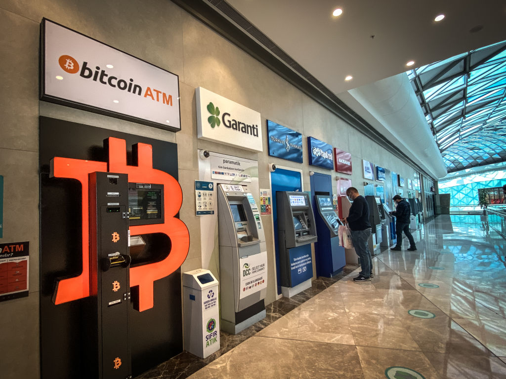 Bitcoin ATM Near Me - Search for the USA's Best Crypto ATMs