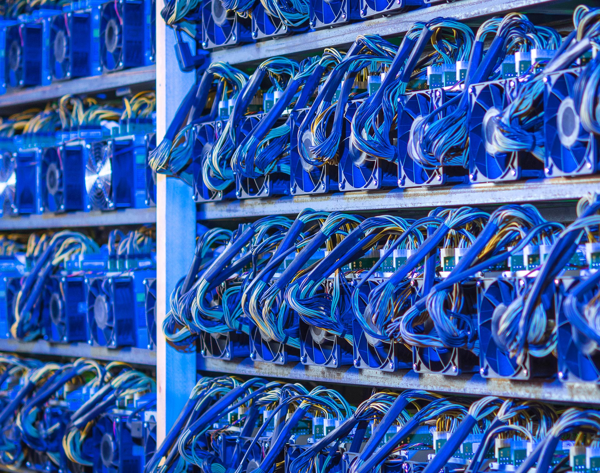 El Salvador partnership to build $1 billion bitcoin mining farm | Reuters