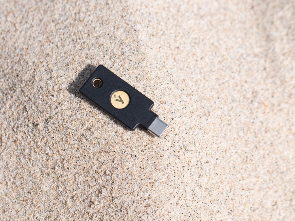 Yubico YubiKey 5 NFC - USB Flash Drive, 2-Factor Authentication