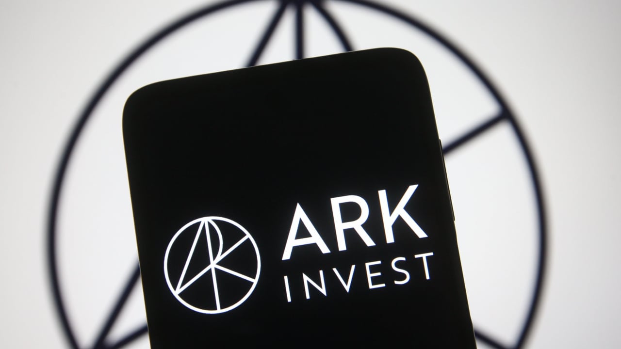 ARKA | ARK 21Shares Active Bitcoin Futures Strategy ETF