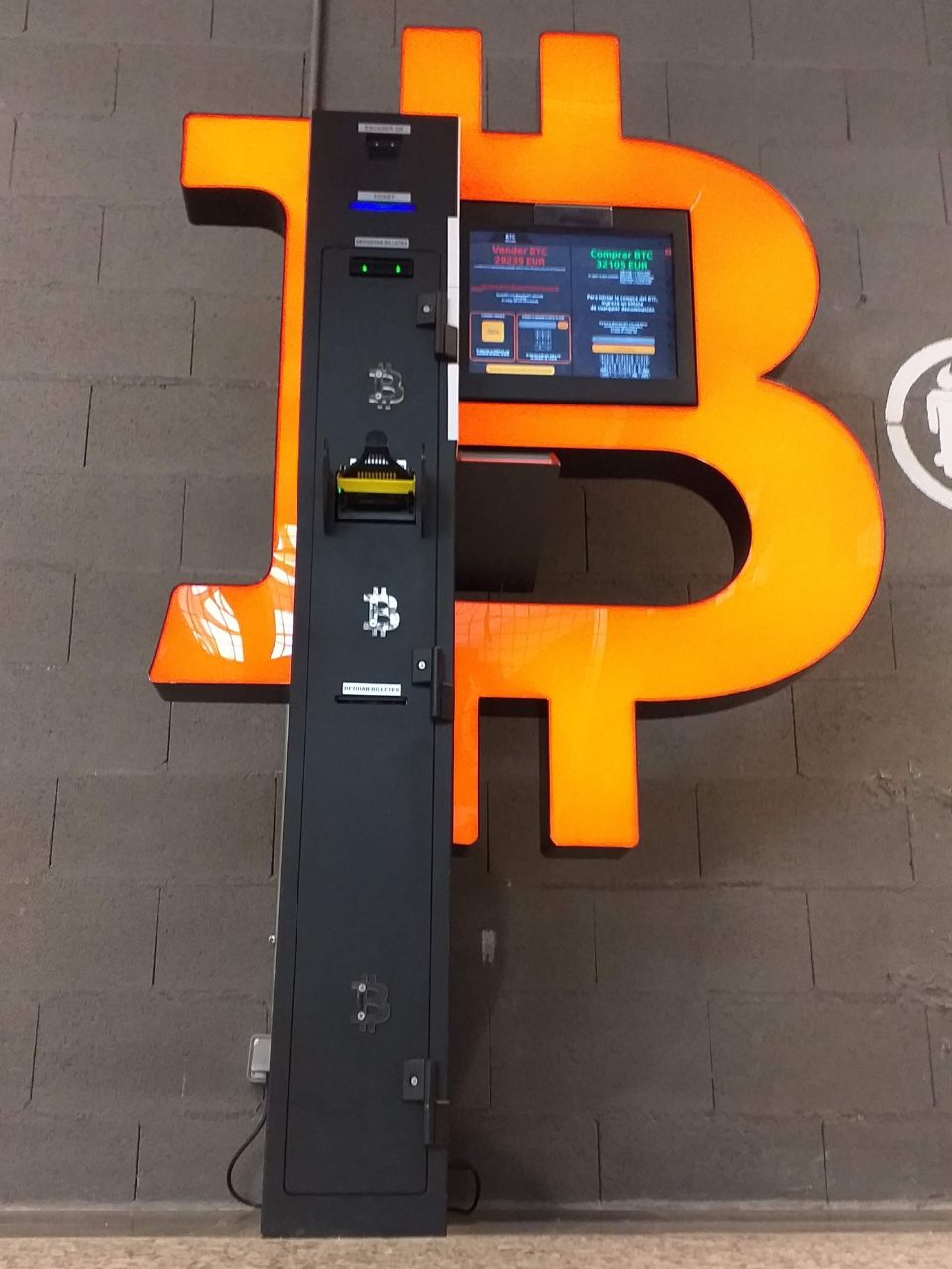 How Does a Bitcoin ATM Work? Top 10 Things to Know