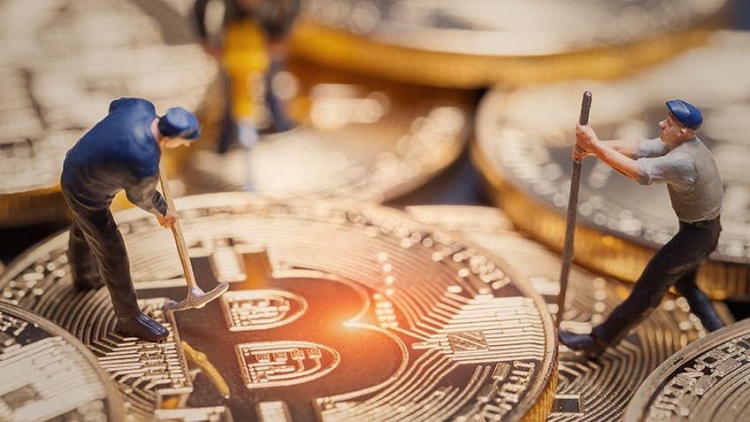 Bitcoin Mining Faces Challenges: Is It Still Worthy?