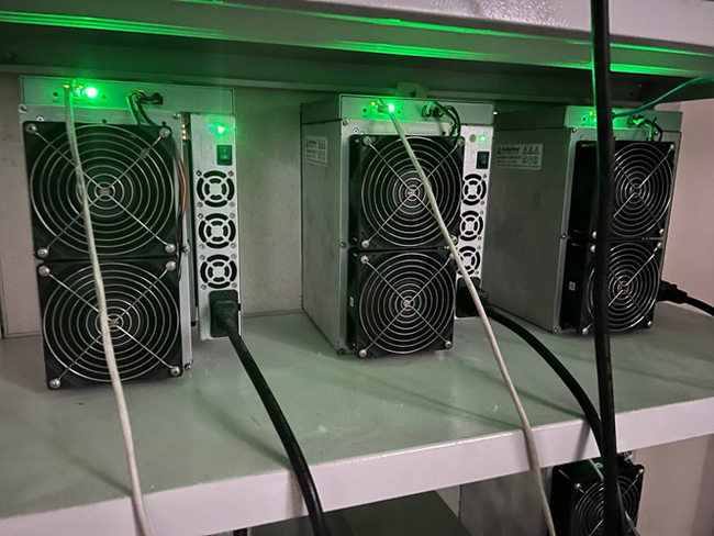 Photos: China's bitcoin mines and miners