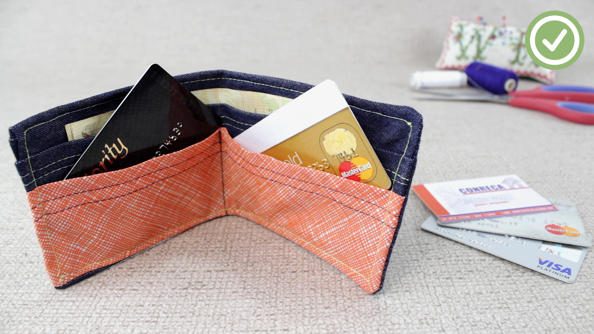 How to Sew a Felt Wallet / Purse. Tutorial ~ DIY Tutorial Ideas!
