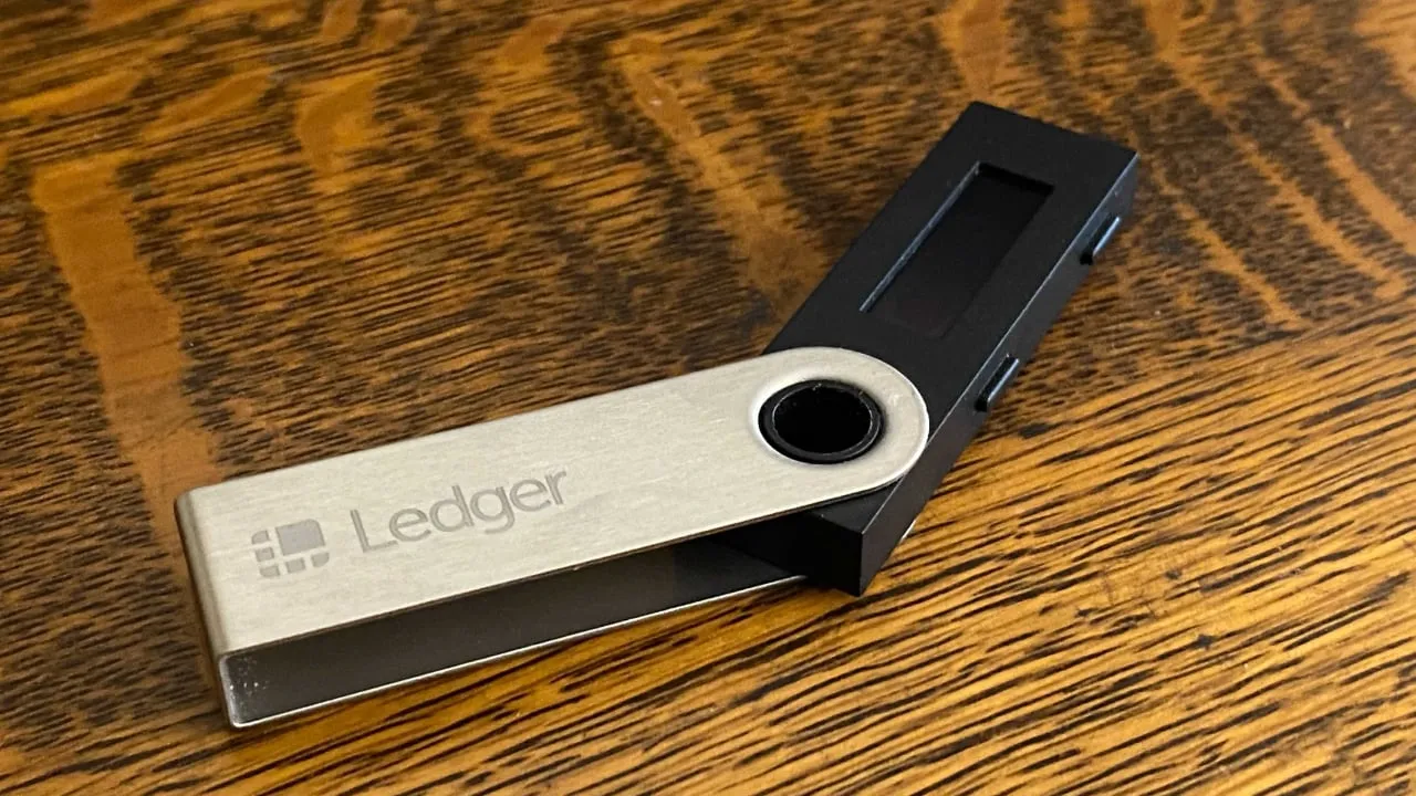 Ledger Nano S Review - Must Read Before Buying ()