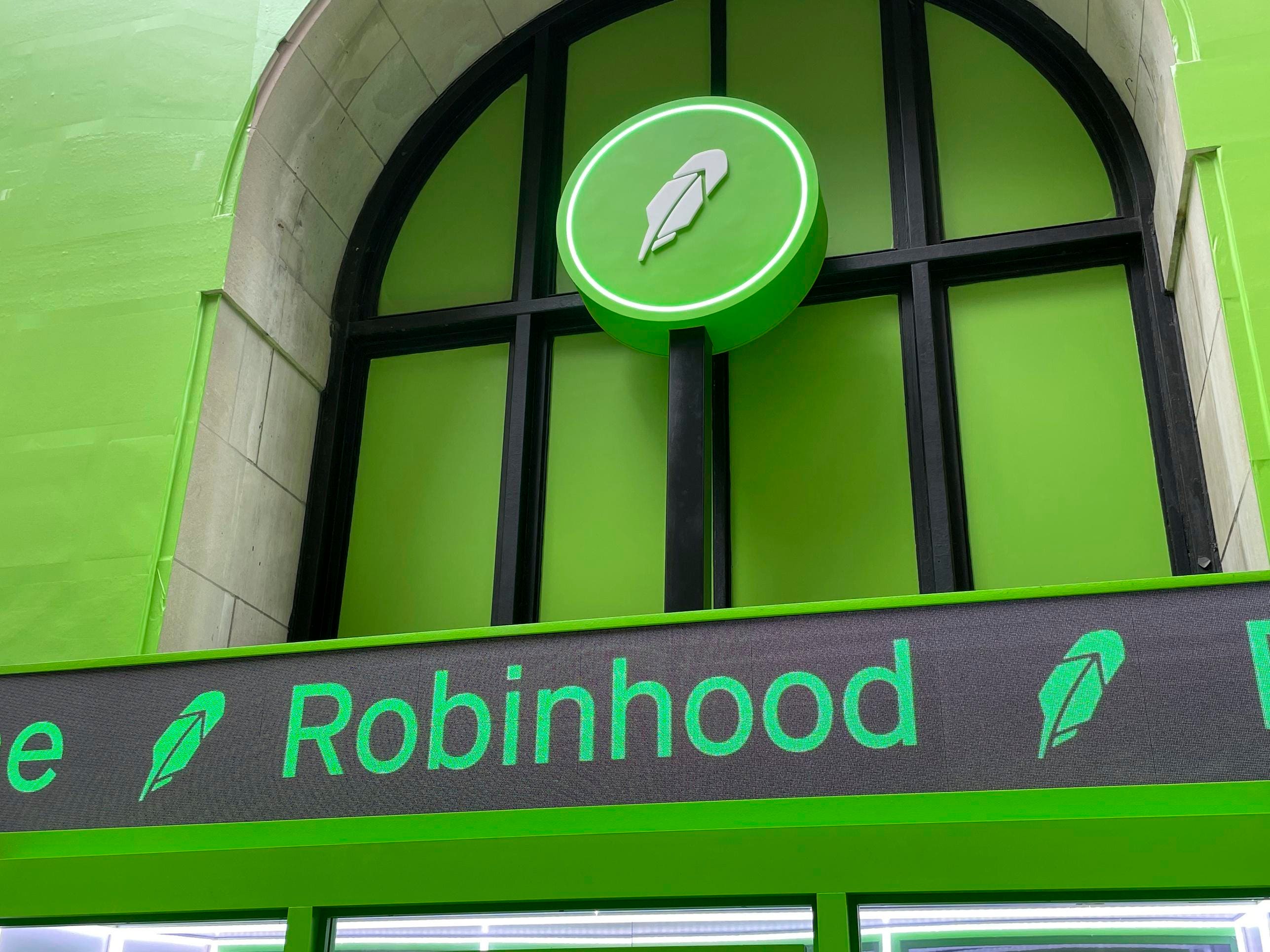 Coinbase vs. Robinhood: Comparison - NerdWallet