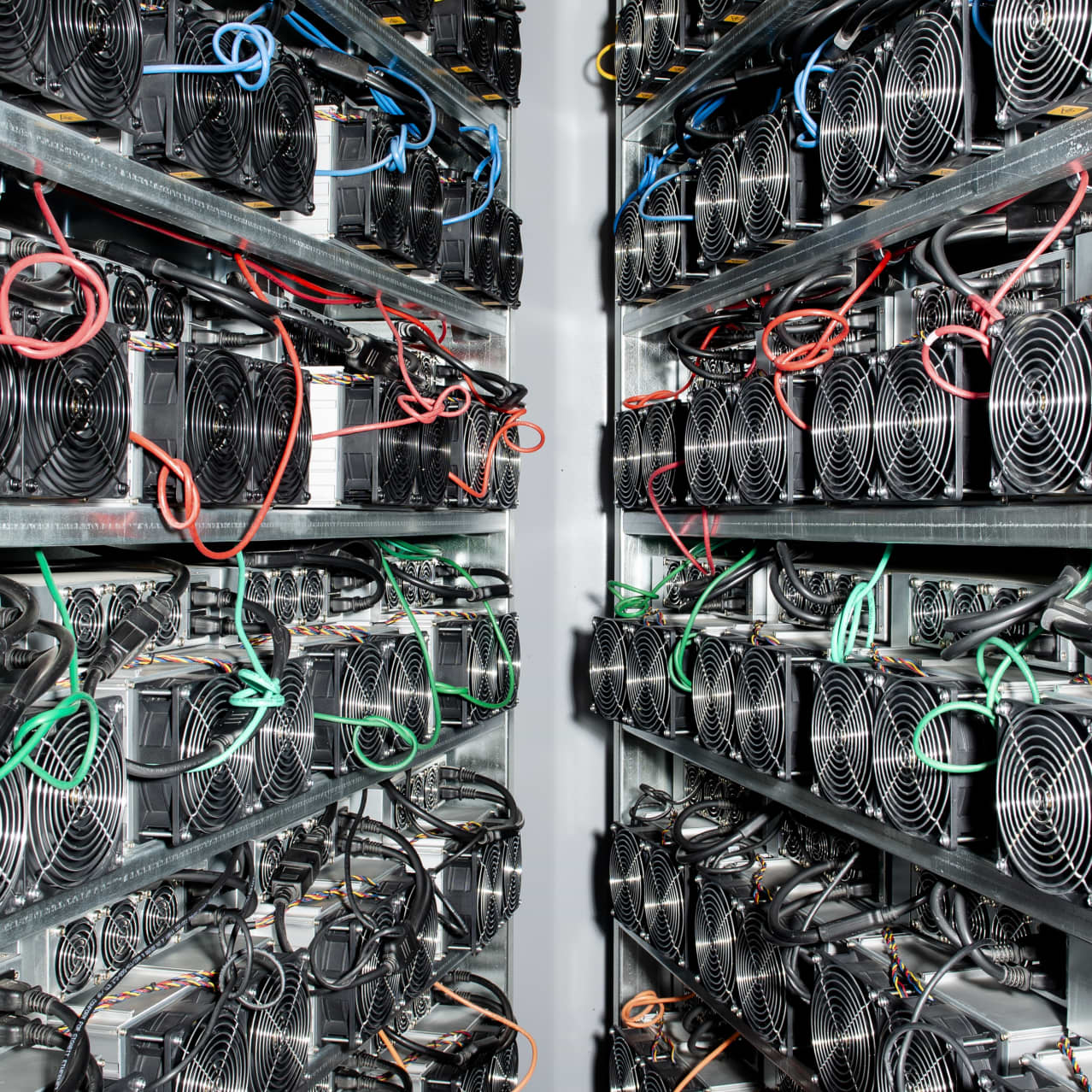 What’s Inside A Bitcoin Mining Machine